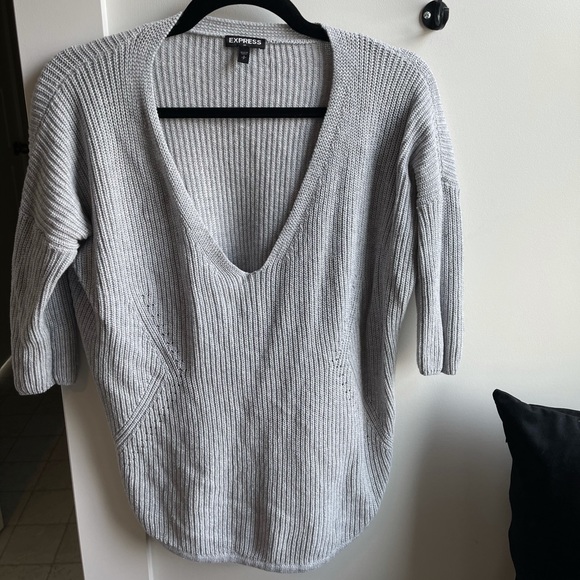 Express sweater - Picture 1 of 3